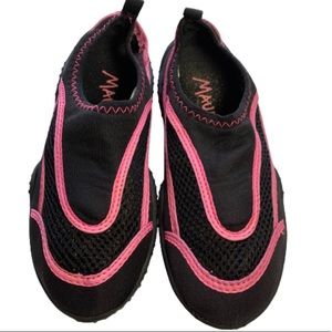 Maui & Sons Water Shoes